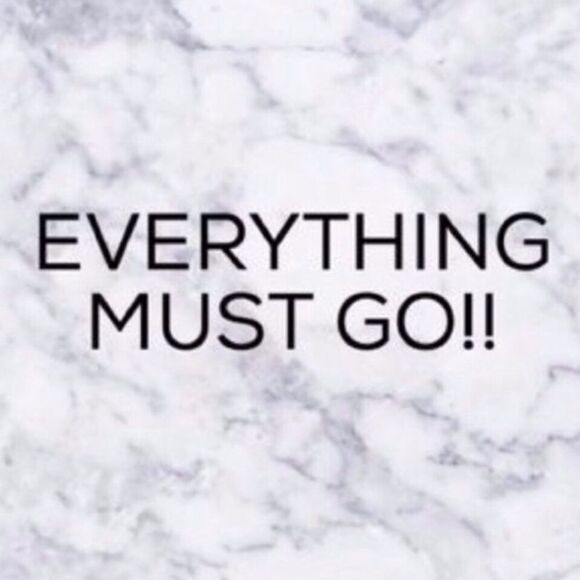 Everything must go!   - Picture 1 of 1